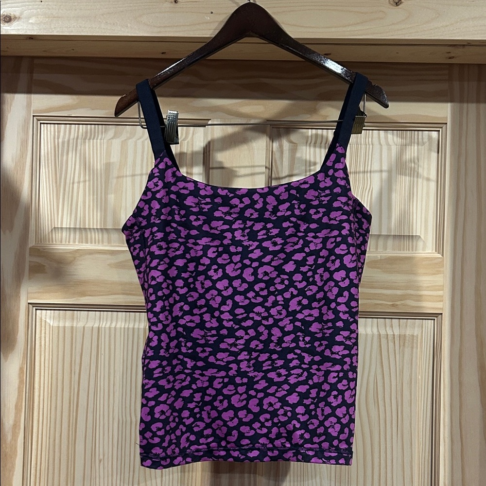 EUC lululemon size 8 barre none tank top